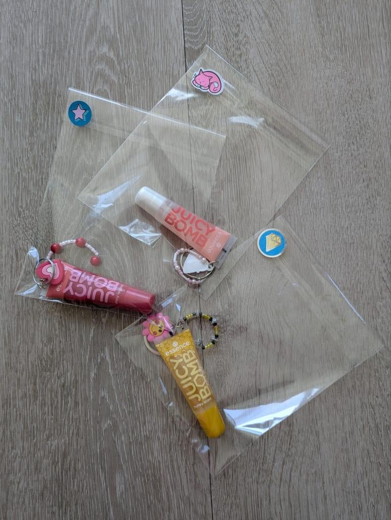 Handmade Lipgloss sleutelhanger, Sieraden, Tassen en Uiterlijk, Nieuw, Ophalen of Verzenden, Make-up, Overige kleuren