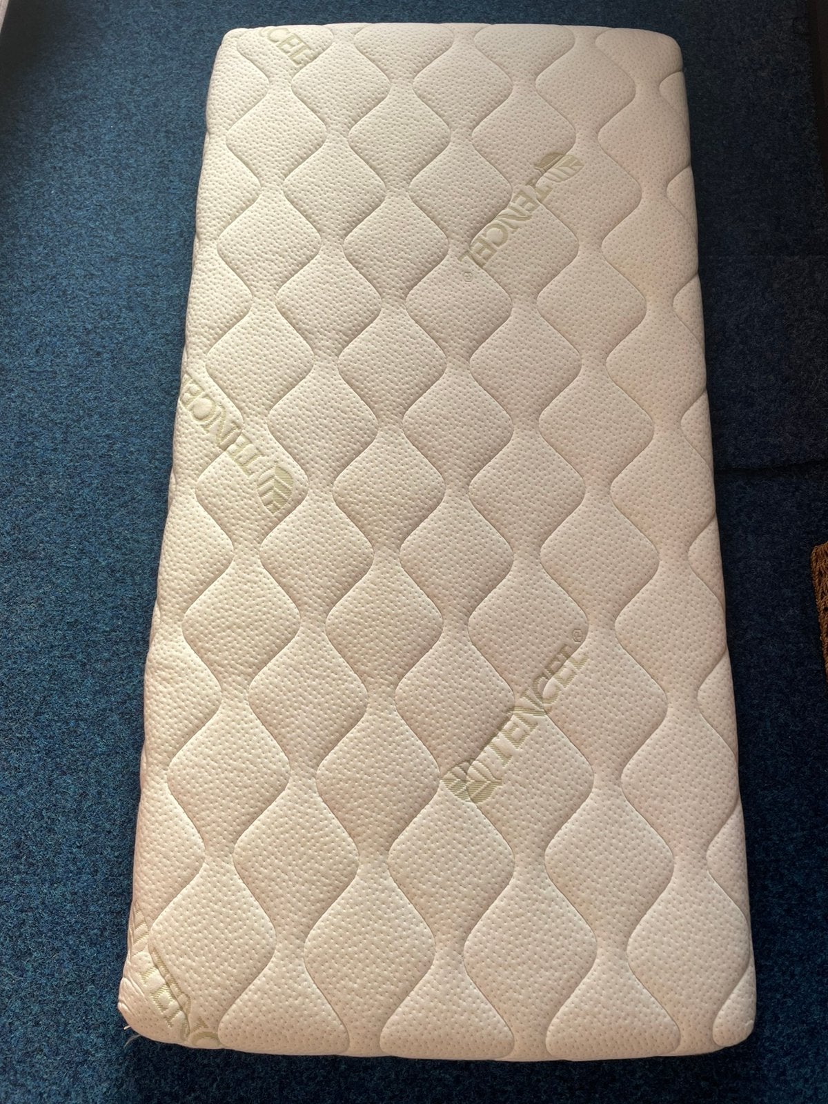 Babymatras HR 30 + airgosafe topper, Ophalen, Zo goed als nieuw, Ledikant