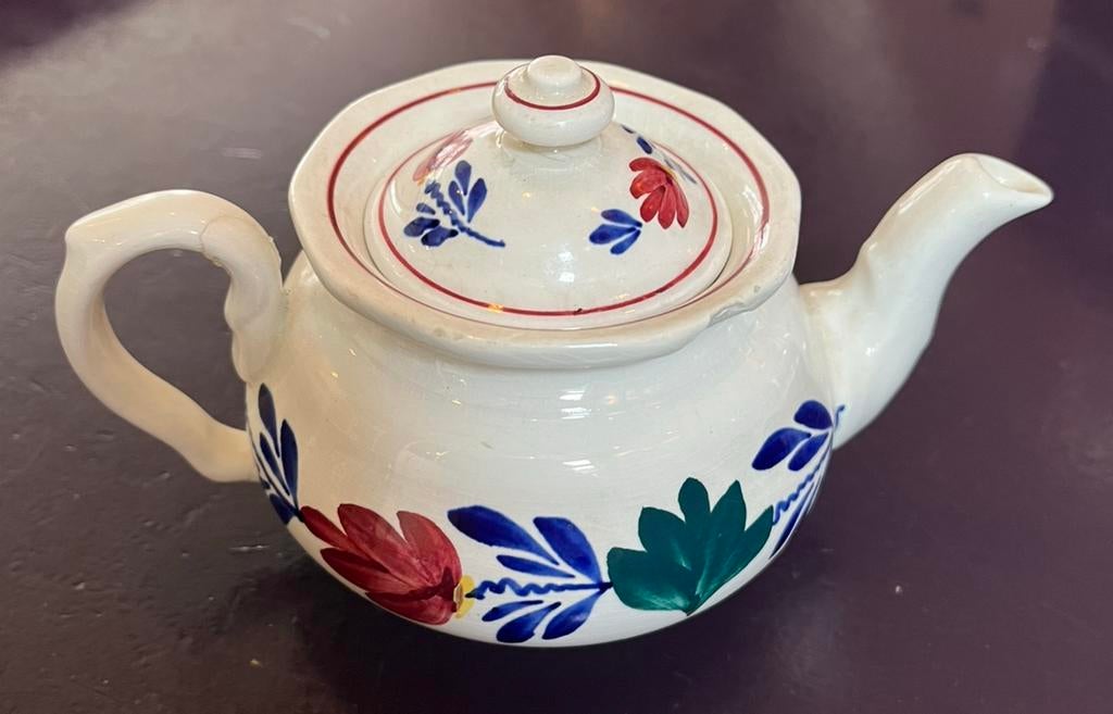 Oud klein Boetenbont theepotje, Antiek en Kunst, Antiek | Servies los, Ophalen of Verzenden