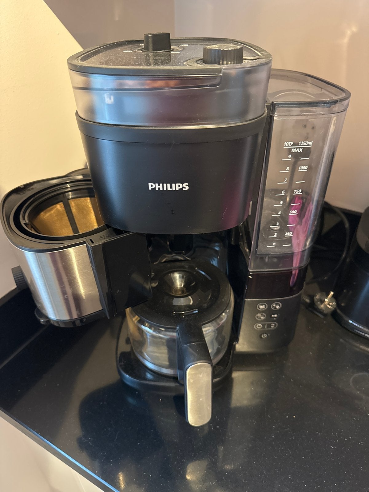 Philips Koffiezetapparaat met ingebouwde bonenmaler, Ophalen, Afneembaar waterreservoir, Gebruikt, 10 kopjes of meer