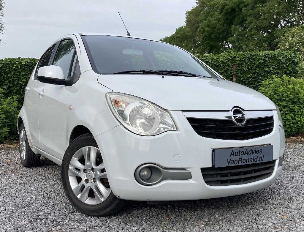 Opel Agila 1.2 Edition, Auto's, Voorwielaandrijving, Stof, 40 €/maand, 4 cilinders