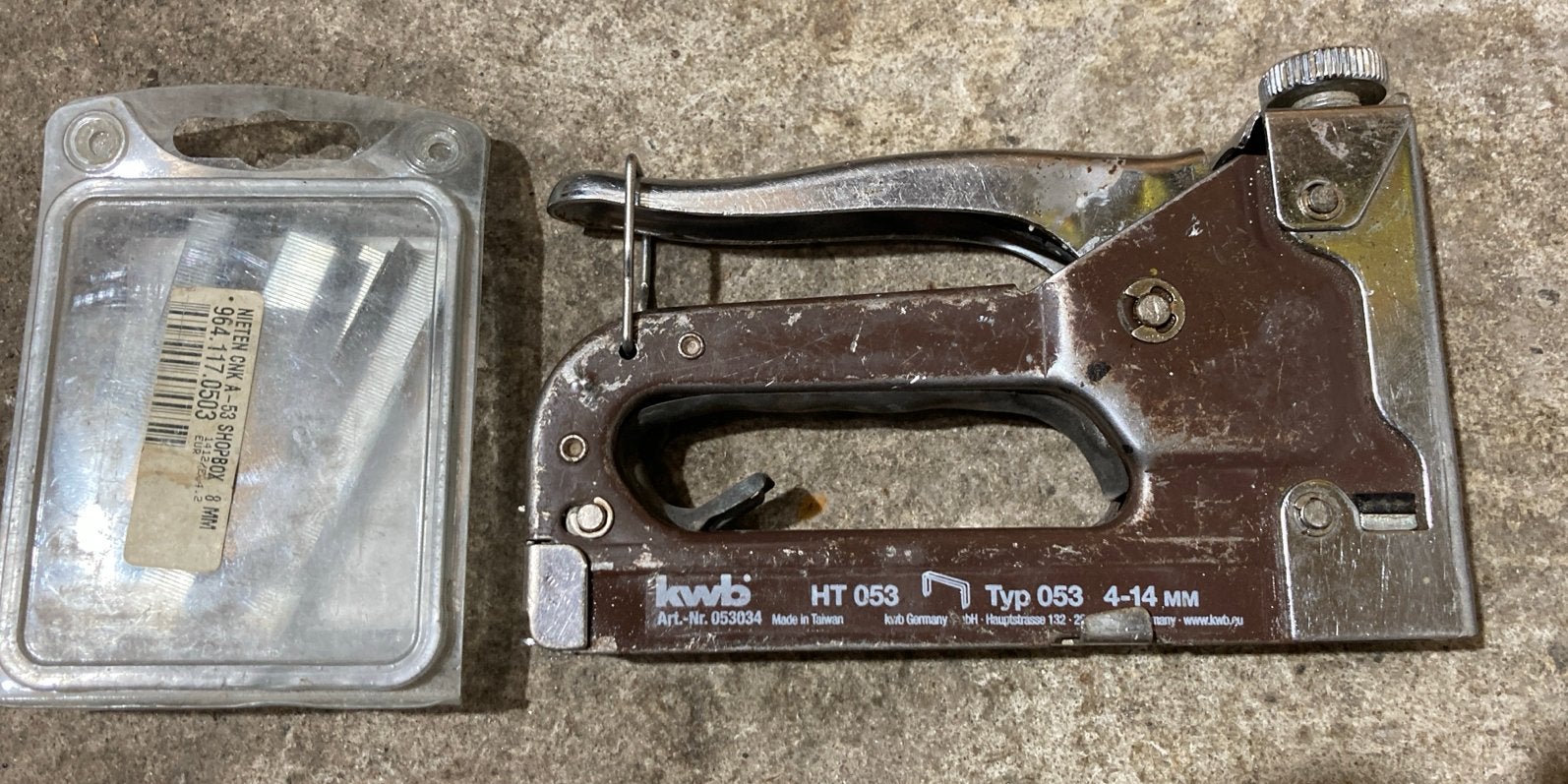 KWB HT 053 Tacker met nietjes - Gebruikt, Ophalen of Verzenden, Gebruikt, Tacker/nietmachine, Overige merken