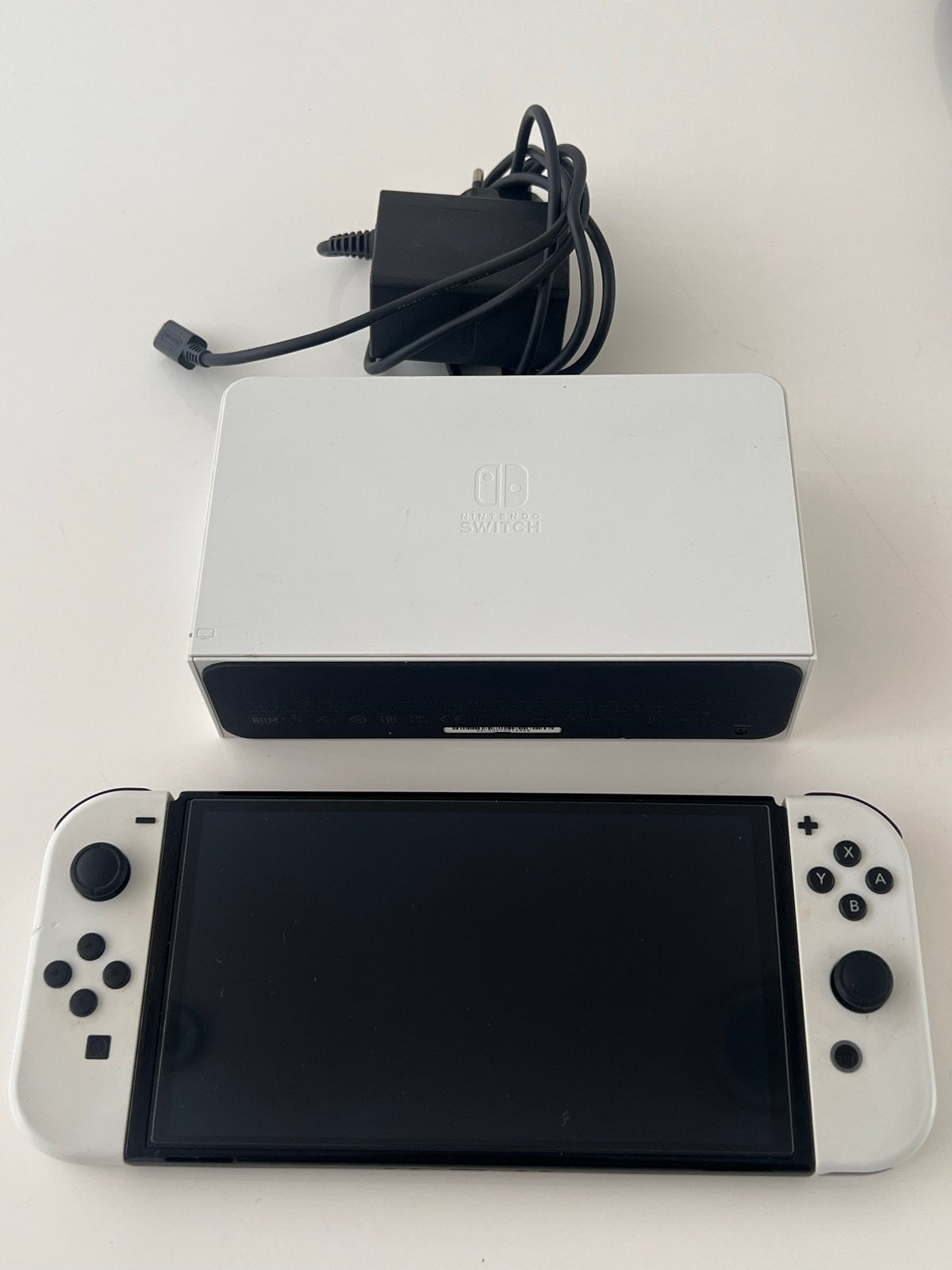 Nintendo Switch OLED met Pokémon Brilliant Diamond, Met games, Met 2 controllers, Zo goed als nieuw, Switch OLED