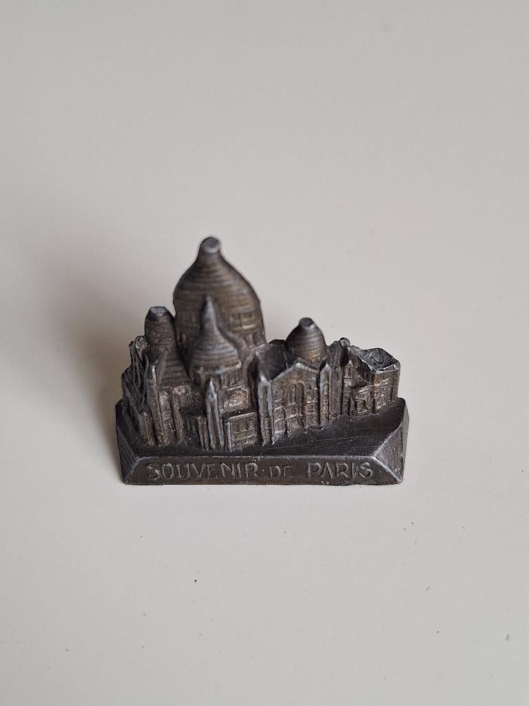 Souvenir Van de Basiliek in Parijs Miniatuur, Ophalen