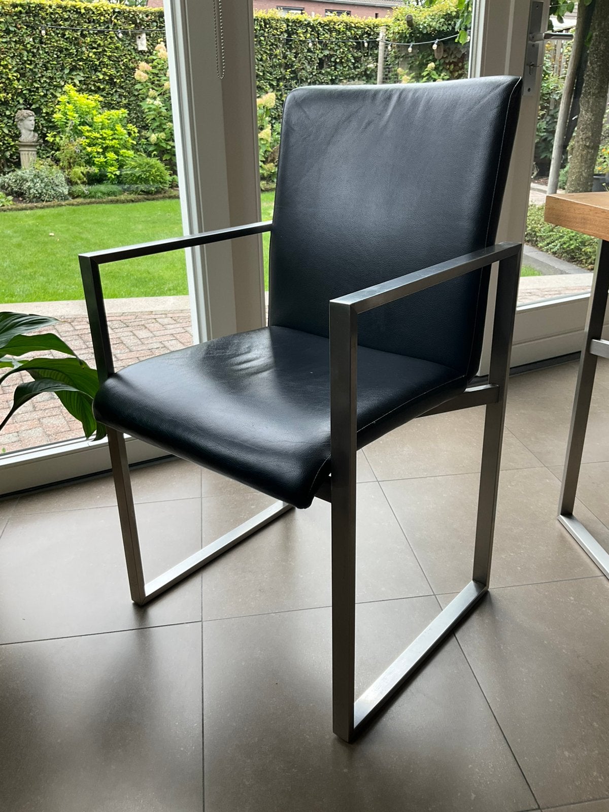 Luxe keuken kamer of kantine stoelen RVS met zwart leer bekl, Ophalen, Gebruikt, Zwart, Leer