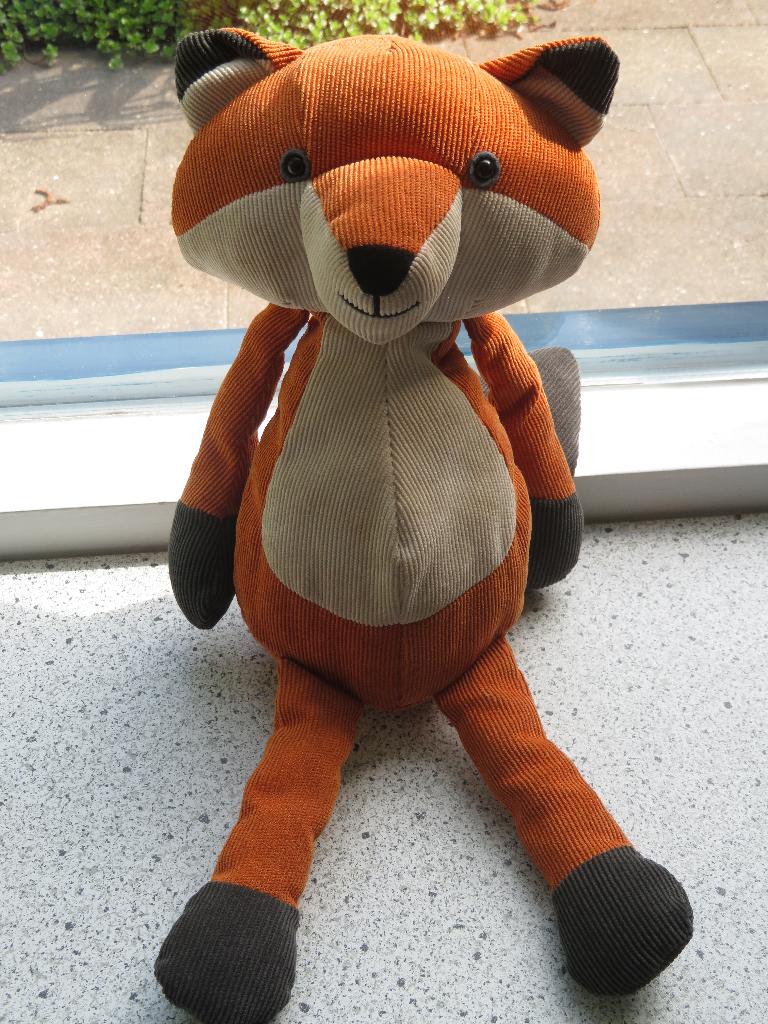 Vos van heel fijn ribfluweel merk Th Manhattan Toy Company, Wasbaar, Ophalen of Verzenden, Zo goed als nieuw, Middelgroot (20 tot 80 cm)