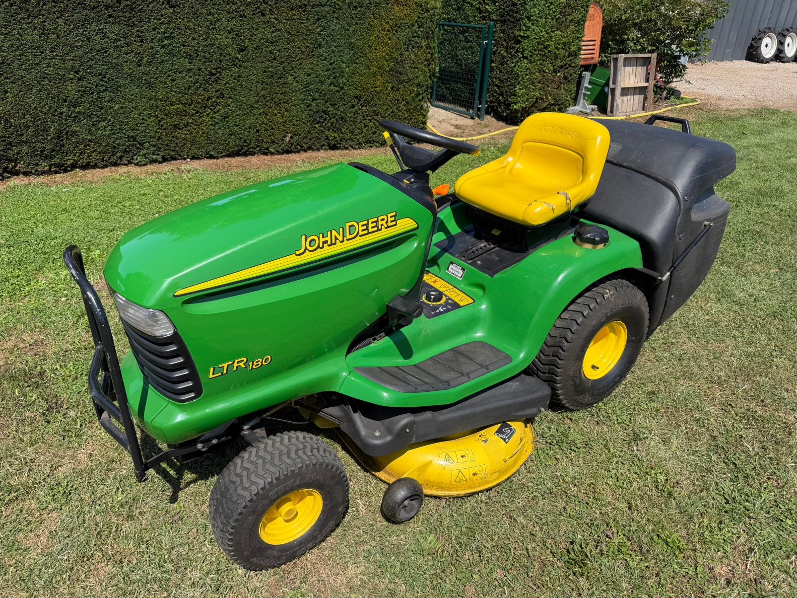 John deere LTR 180 met opvangbak, Ophalen, Zo goed als nieuw