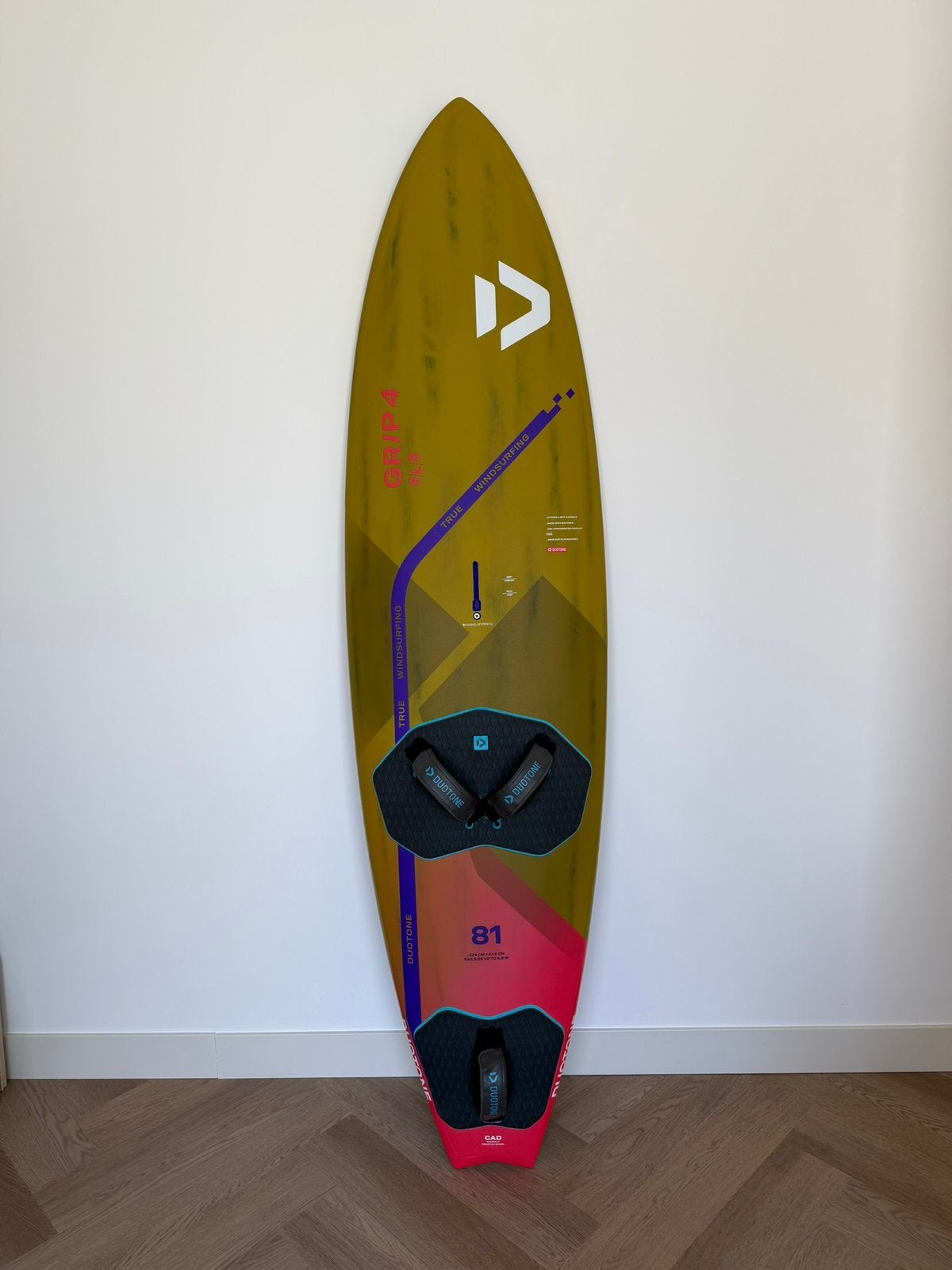 Duotone Grip SLS 81 2024, Watersport en Boten, Windsurfen, Ophalen, Minder dan 250 cm, Zo goed als nieuw, Met vin(nen)