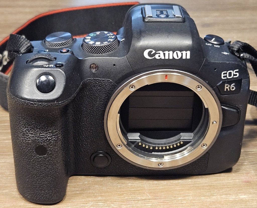 Canon EOS R6 camera in zeer goede staat, 13.686 clicks, Ophalen, Accu, Canon, Bluetooth