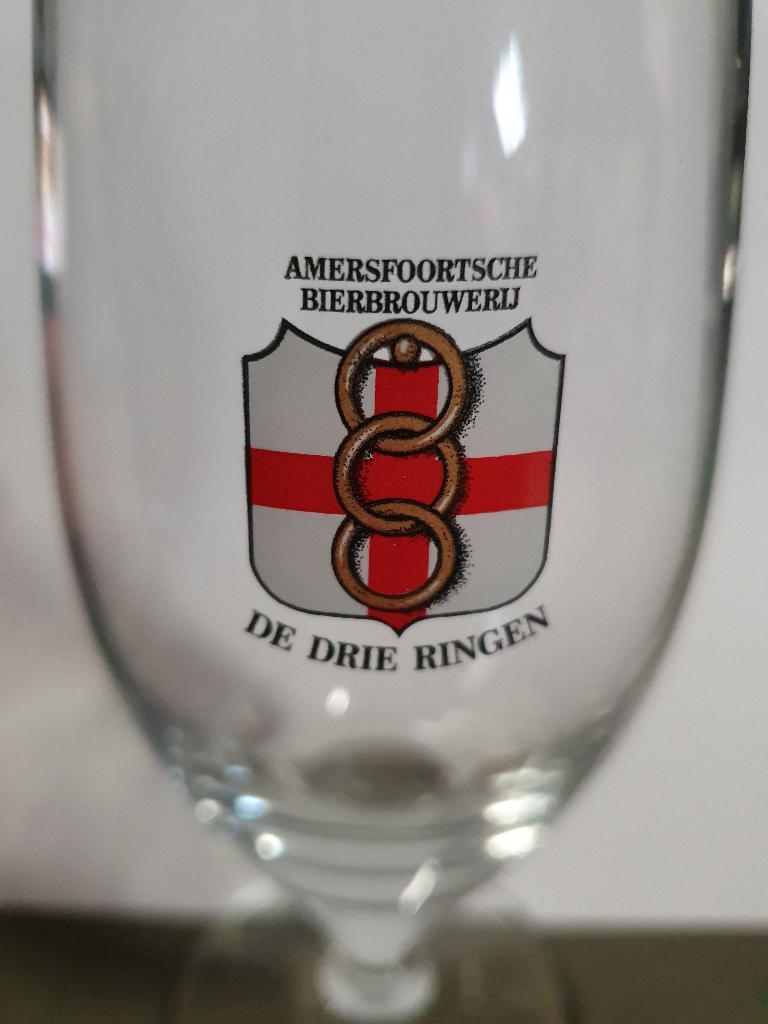 De Drie Ringen Bierglas op voet, Ophalen, Zo goed als nieuw, Glas of Glazen, Overige merken
