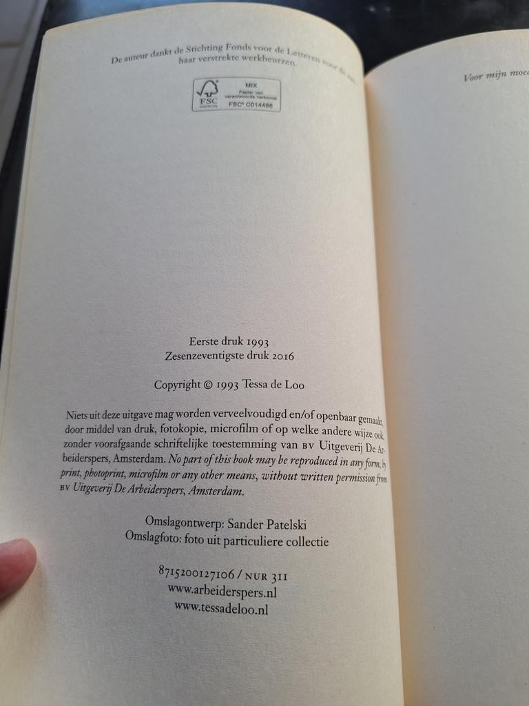 Tessa de Loo - De tweeling, Tessa de Loo, Ophalen of Verzenden, Zo goed als nieuw, Nederland