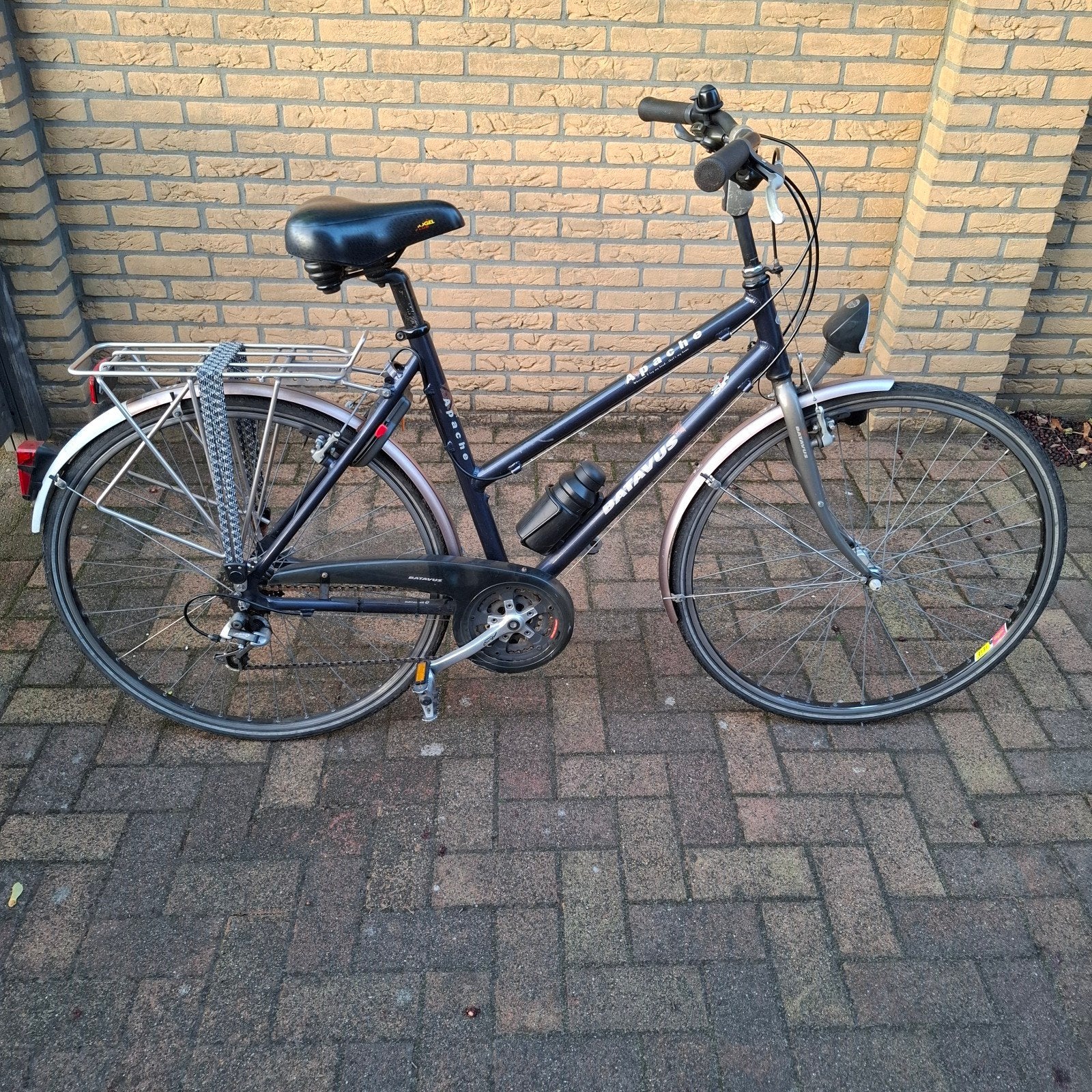 Batavus Apache., 28 inch, Gebruikt, Velgrem, Batavus