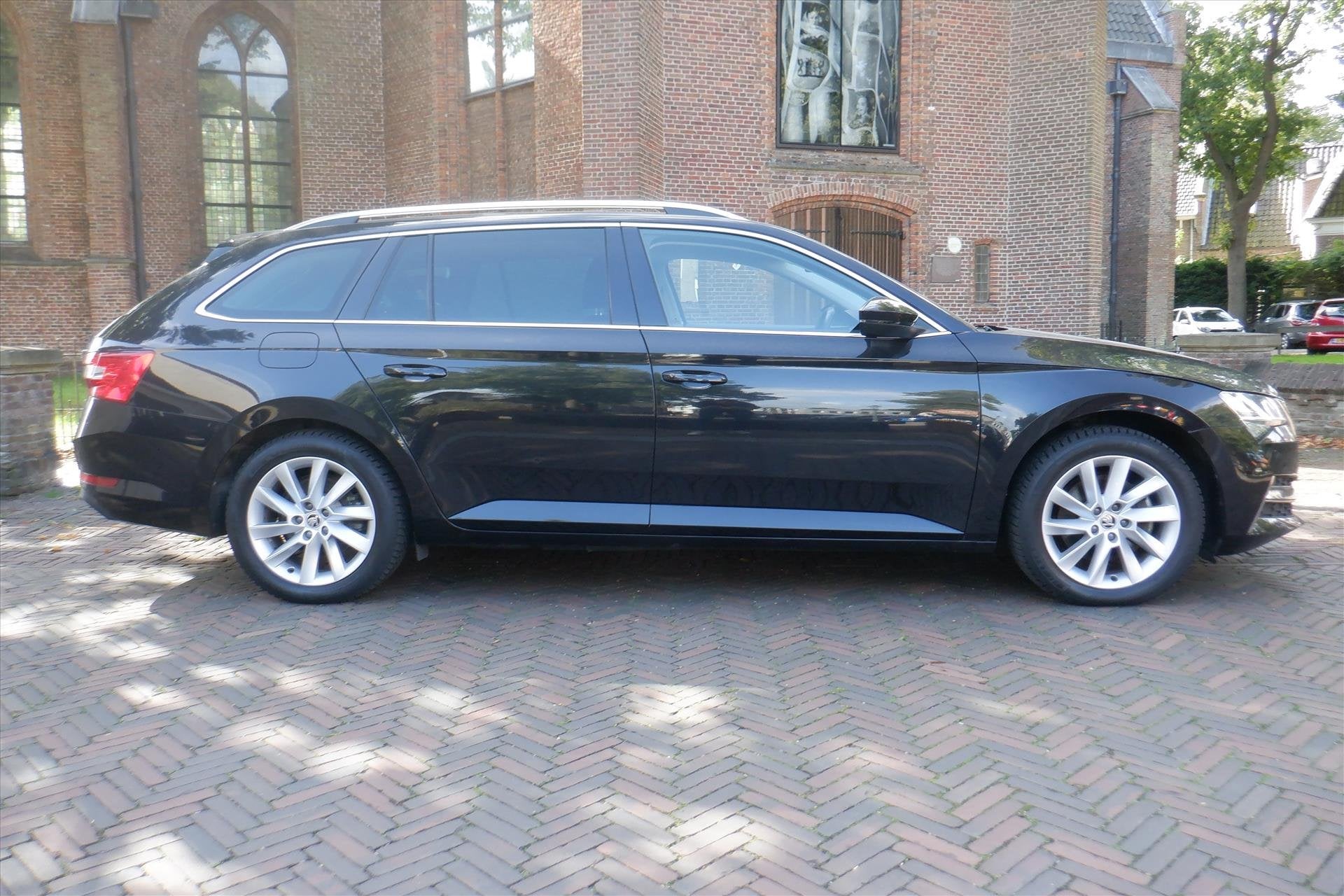 Skoda Superb Combi 1.4 Plug-in -( SOH 93.4 % )-TREKHAAK-BOVA, Automaat, Stof, Gebruikt, Zwart