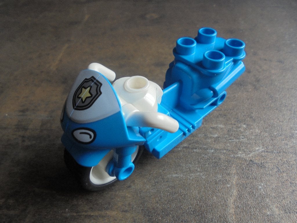 Lego Duplo Motorcycle (zie foto's) 2, Kinderen en Baby's, Speelgoed | Duplo en Lego, Ophalen of Verzenden, Gebruikt, Losse stenen