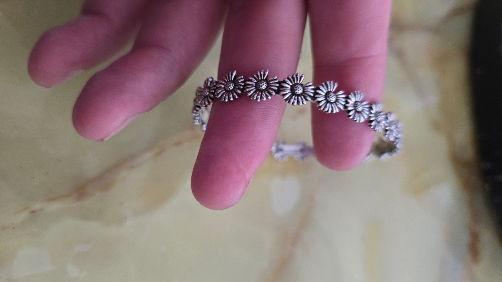 Mooie zilveren dames armband met bloemmotief, Sieraden, Tassen en Uiterlijk, Ophalen of Verzenden, Zo goed als nieuw, Zilver, Zilver