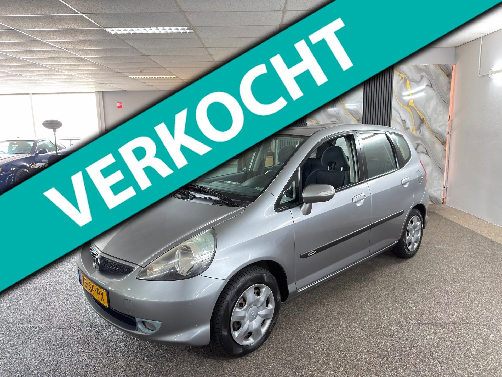 Honda Jazz 1.4 LS Apk NieuwAutomaat,Clima,Cruise,Parksensor,, Auto's, 83 pk, Zwart, 4 cilinders, Origineel Nederlands