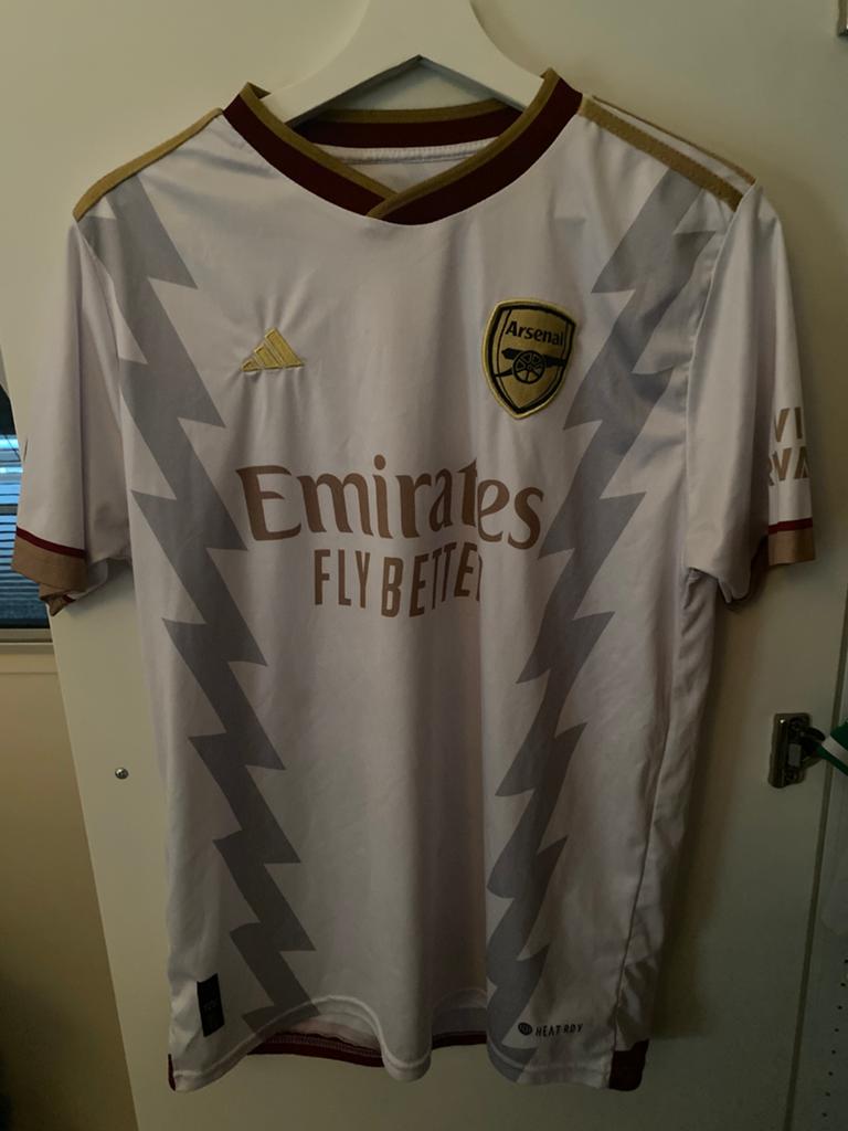 Voetbal shirt arsenal saka, Kleding | Heren, Sportkleding, Ophalen, Rood, Voetbal