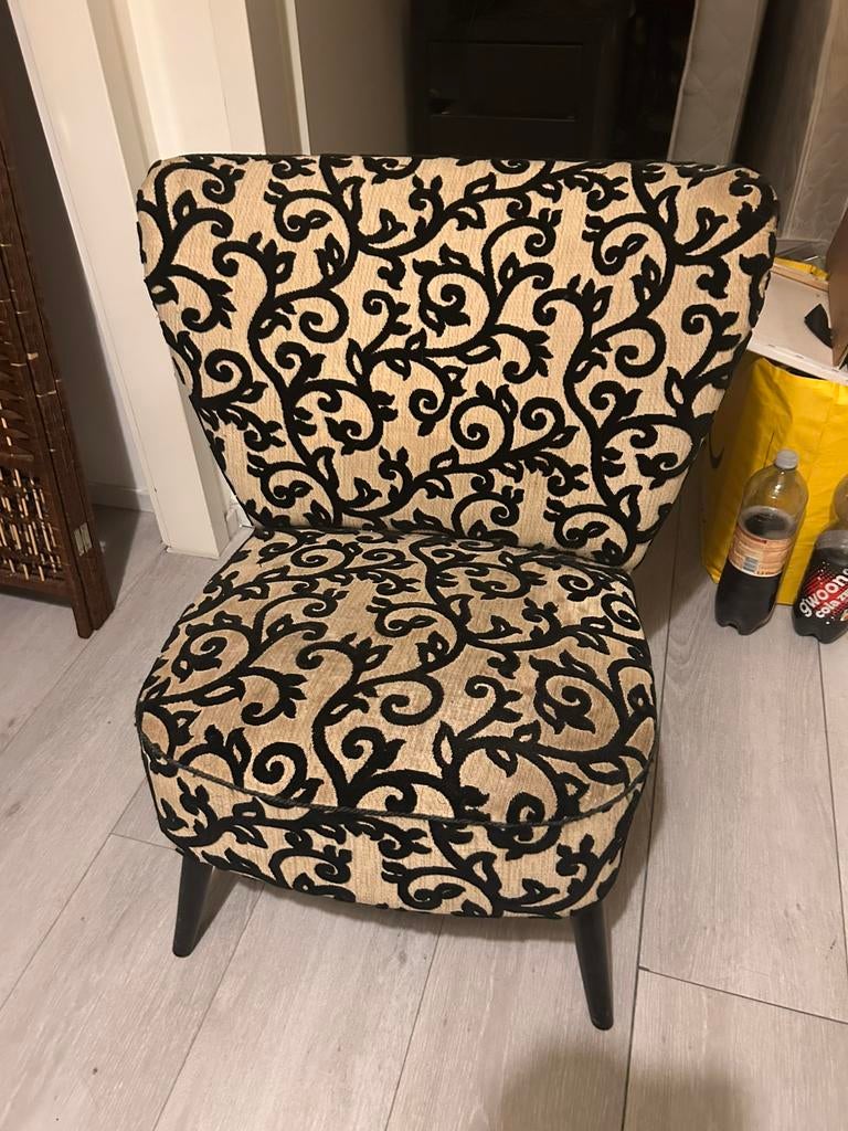 2 Vintage stoeltjes, 75 tot 100 cm, Ophalen of Verzenden, Zo goed als nieuw, Stof