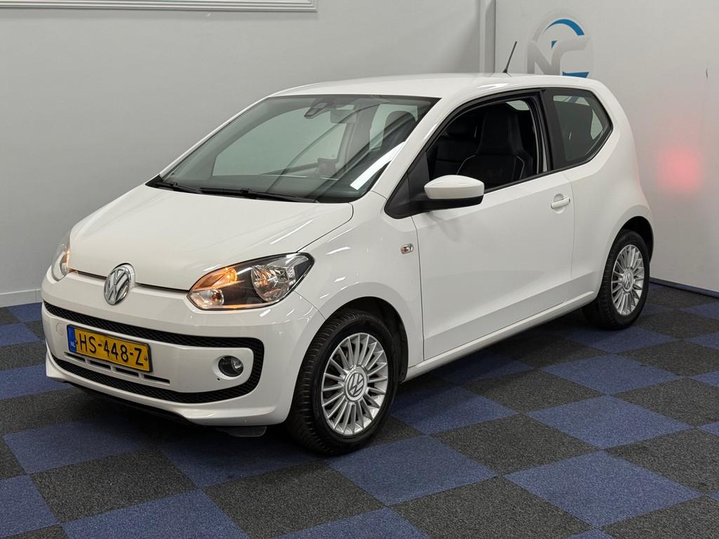 Volkswagen Up! 1.0 high up / NAVI-MULTIEMEDIA / STOELVERWARM, Voorwielaandrijving, Euro 5, Gebruikt, Wit