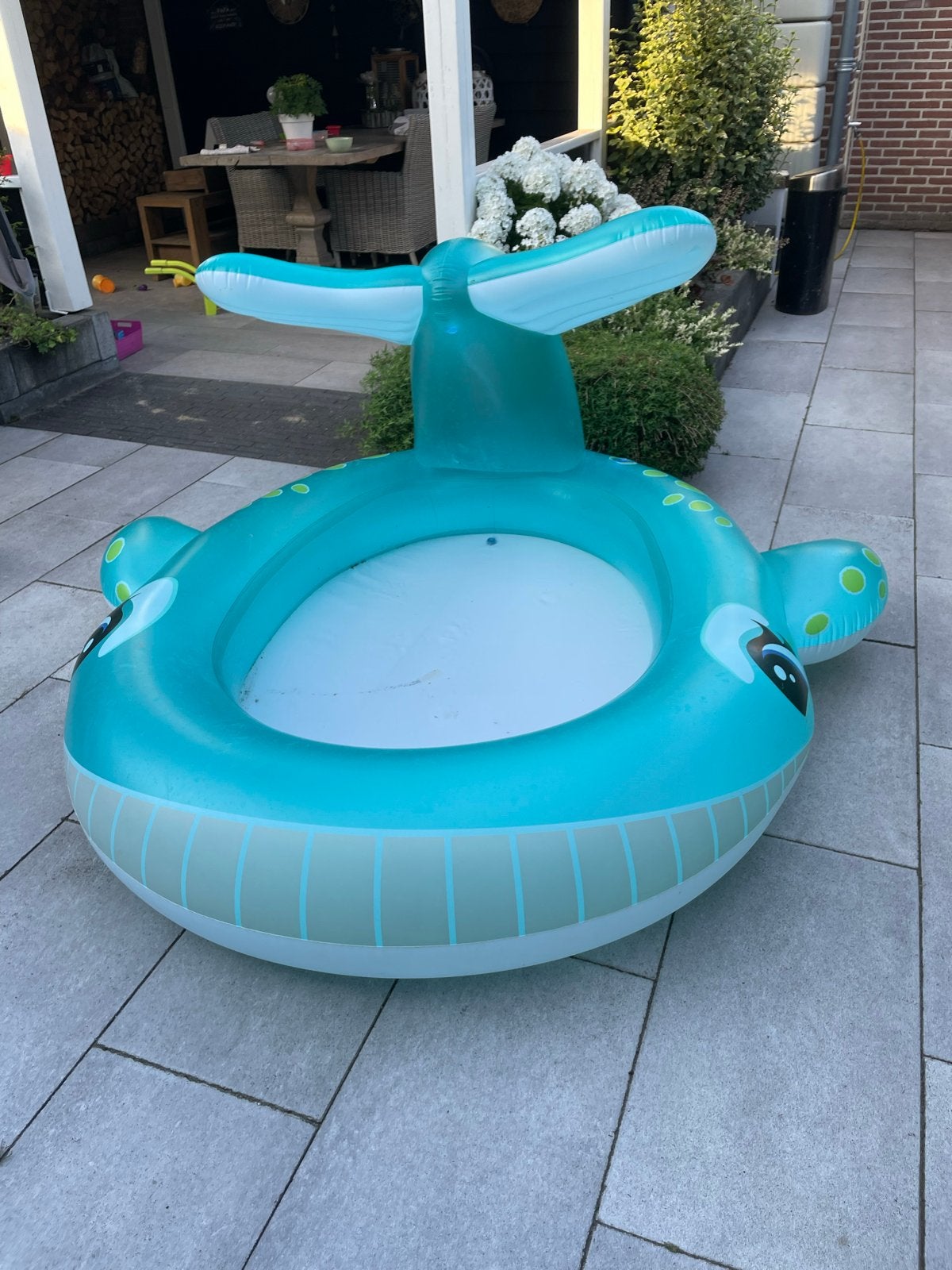 Opblaasbaar walvis zwembadje voor kinderen, Ophalen, Zo goed als nieuw