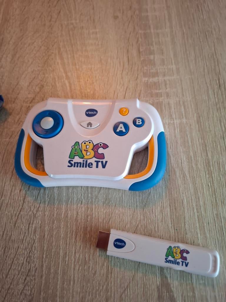 Vtech ABC Smile TV met controller, Kinderen en Baby's, Speelgoed | Vtech, Ophalen, Zo goed als nieuw, 2 tot 4 jaar