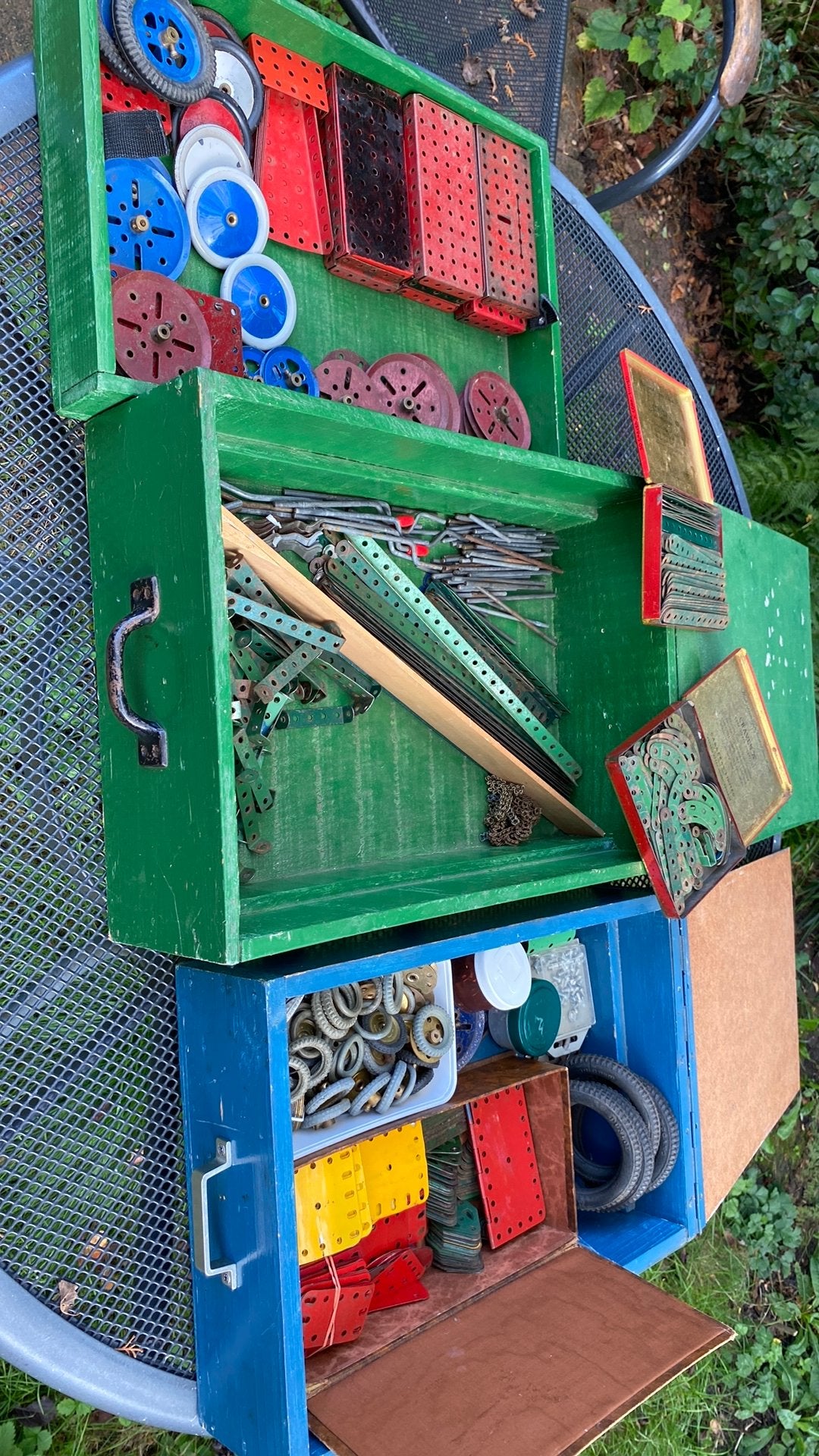 Twee grote houten kisten met Meccano, Ophalen of Verzenden, Gebruikt