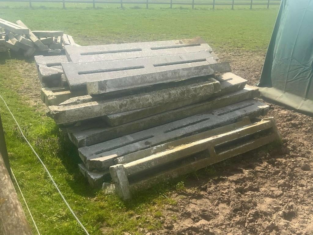 60 Betonroosters te koop, Dieren en Toebehoren, Stalling en Weidegang, Toebehoren