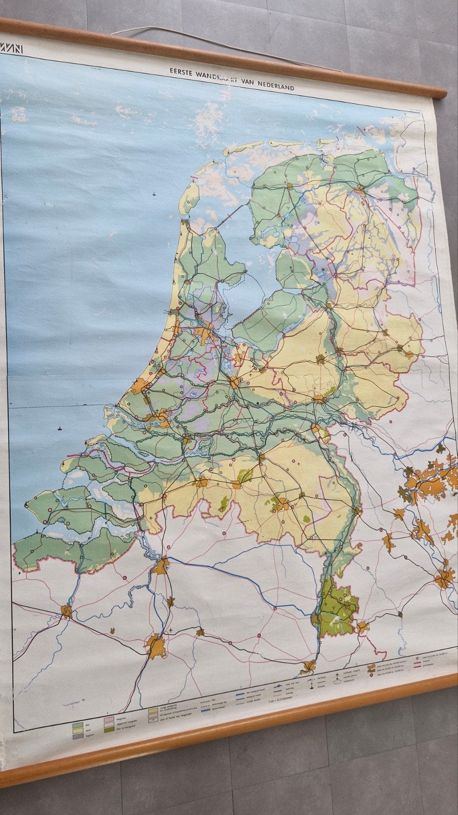 schoolplaat eerste wandkaart van nederland, Antiek en Kunst, Antiek | Schoolplaten, Ophalen of Verzenden, Aardrijkskunde