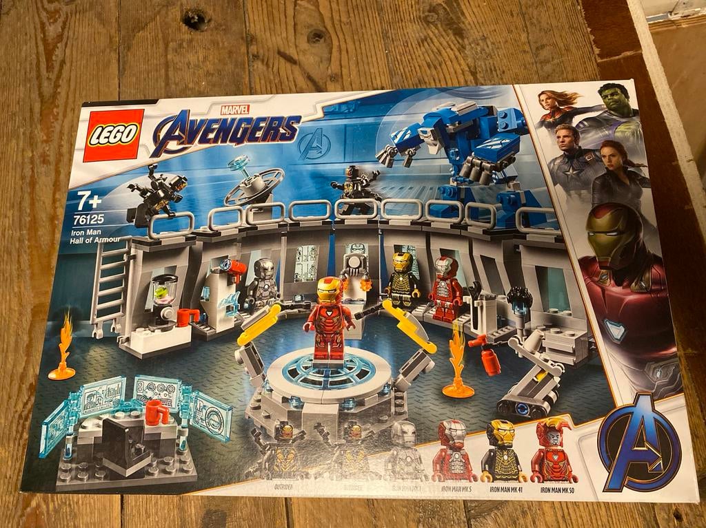 LEGO Marvel Avengers 76125 Iron Man Hall of Armor, Marvel, Lego, Ophalen of Verzenden, Zo goed als nieuw