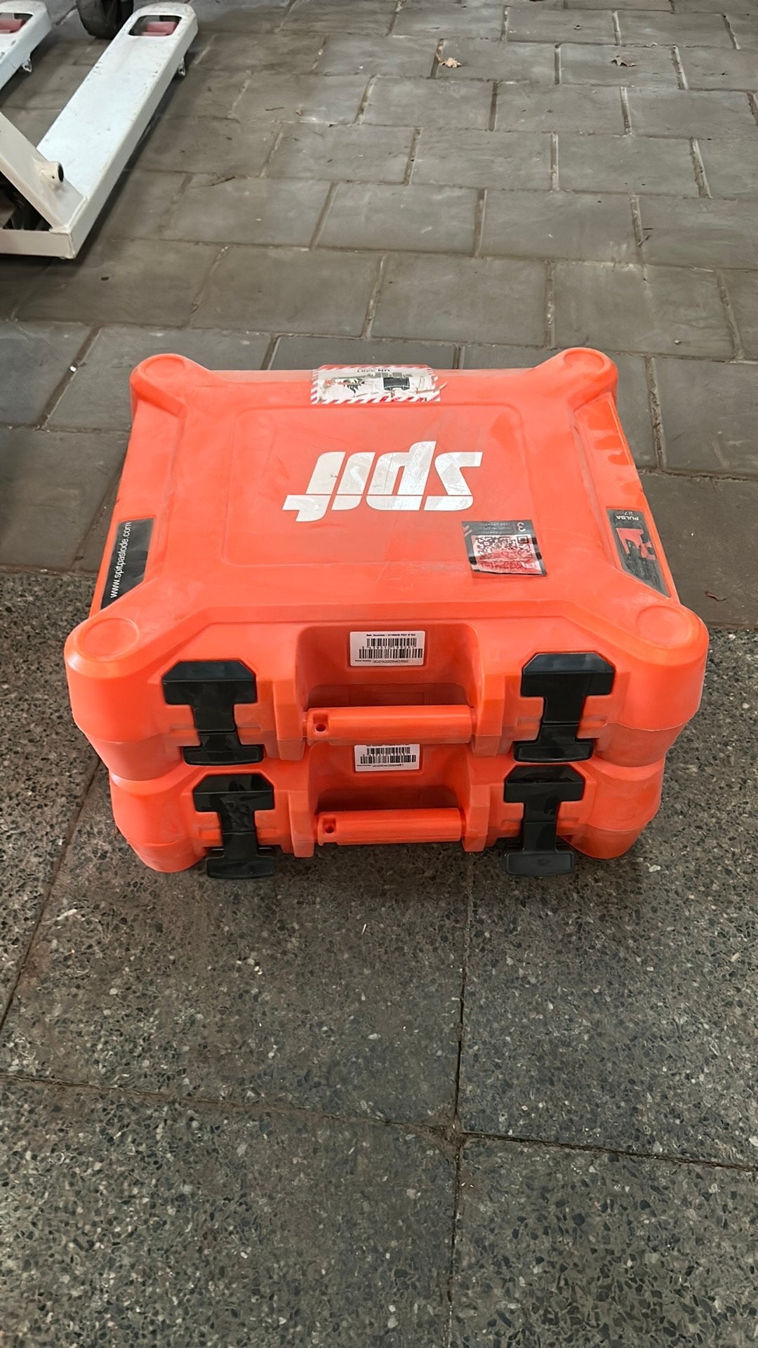 Spit tacker koffer kist, Ophalen, Zo goed als nieuw