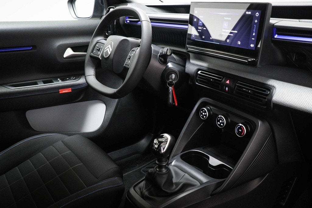 Citroen C3 1.2 Turbo 100pk Plus | AIRCO | CRUISE CONTROL | D, Voorwielaandrijving, 1199 cc, Met garantie (alle), Bedrijf