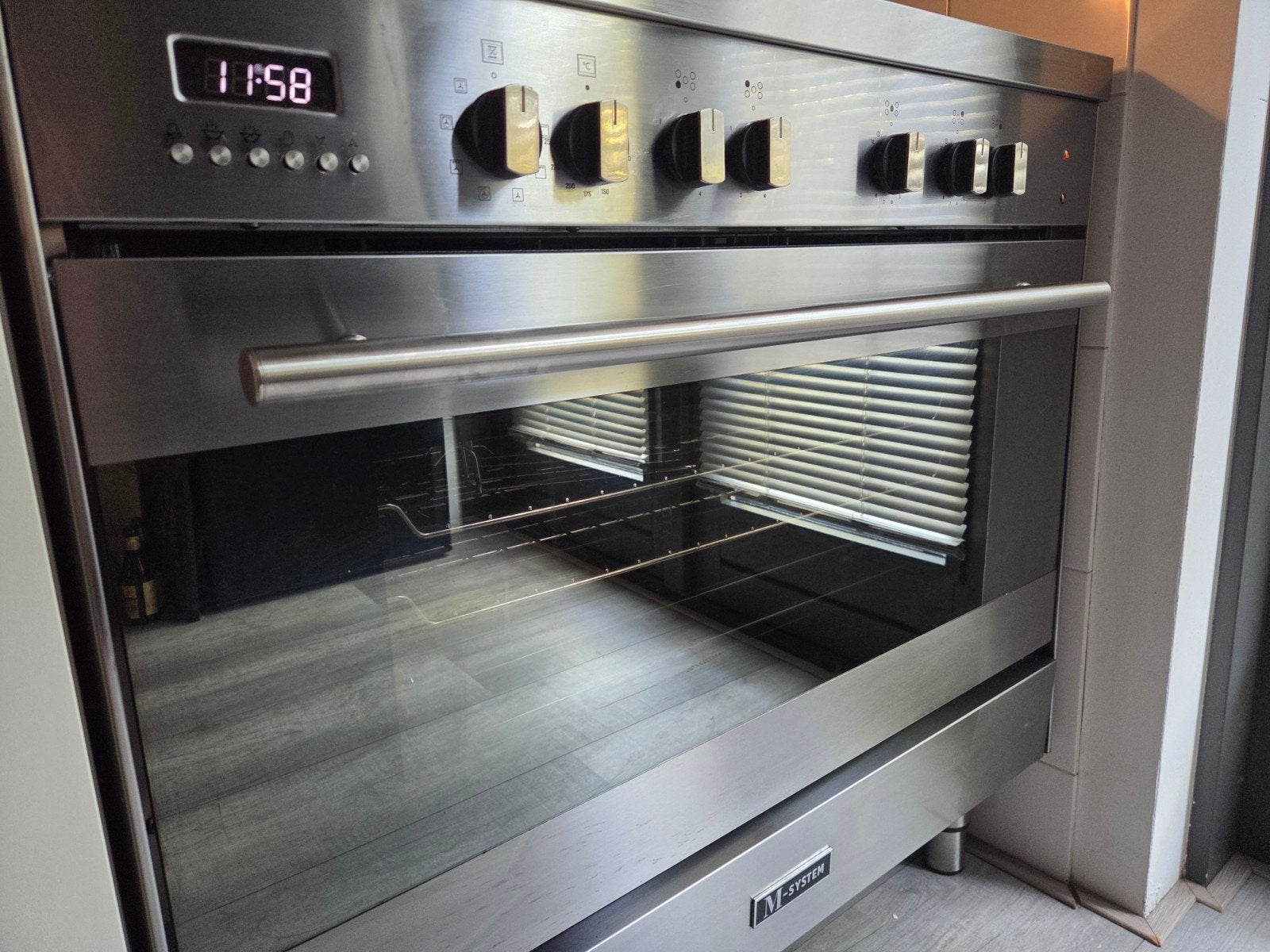 M-System Fornuis met Keramische Kookplaat en Oven, Ophalen, Gebruikt, 60 cm of meer, Keramisch