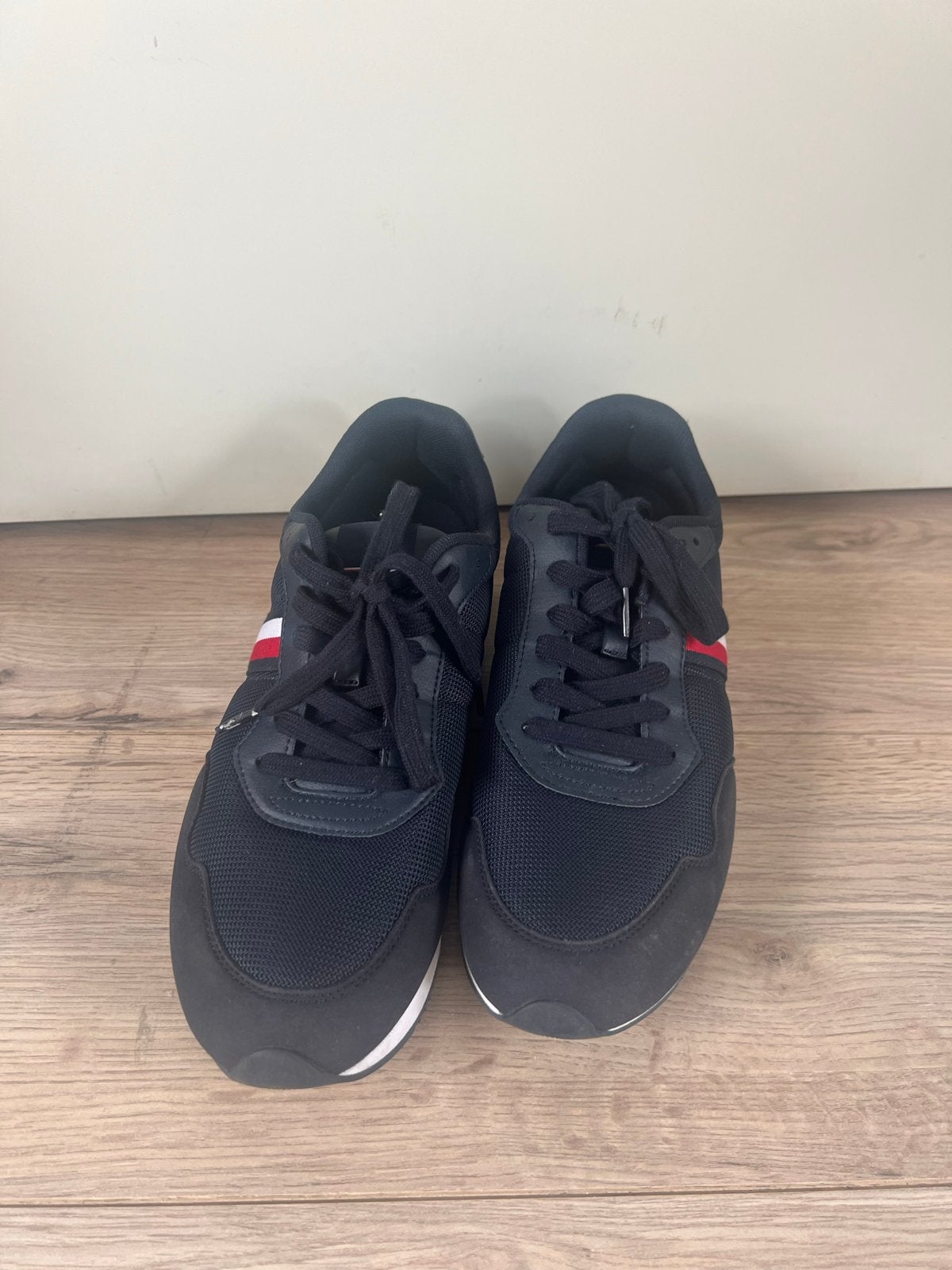 Tommy Hilfiger sneakers - Maat 42, Kleding | Heren, Schoenen, Blauw, Ophalen of Verzenden, Sneakers of Gympen, Zo goed als nieuw