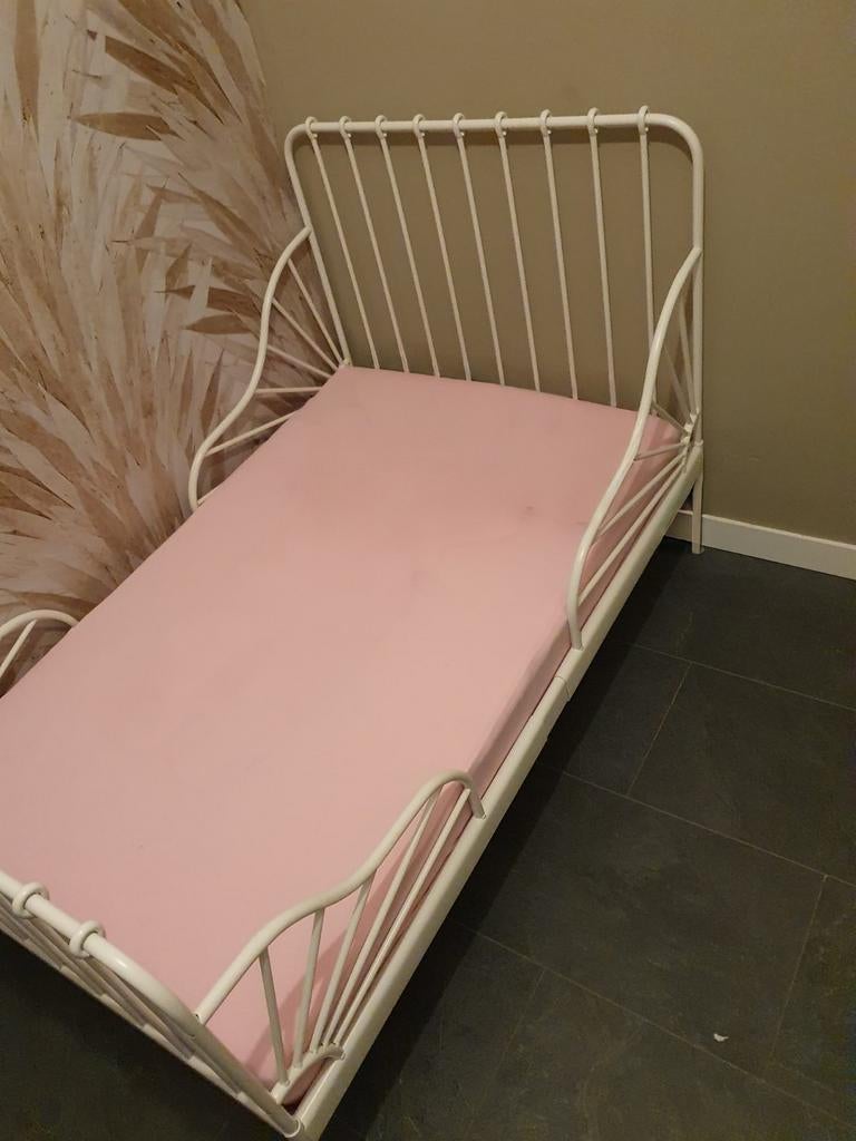 Ikea Minnen meegroeibed met matras - zo goed als nieuw, Lattenbodem, 70 tot 85 cm, Ophalen of Verzenden, Zo goed als nieuw