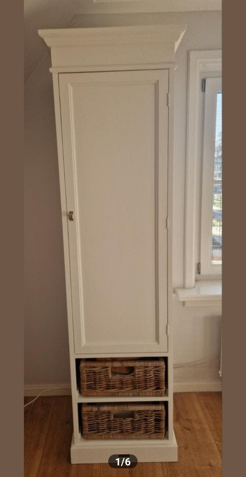 Exclusieve La Premiére Hoge Kast met 2 Rieten Manden, Huis en Inrichting, Kasten | Kledingkasten, Ophalen, Met deur(en), Gebruikt