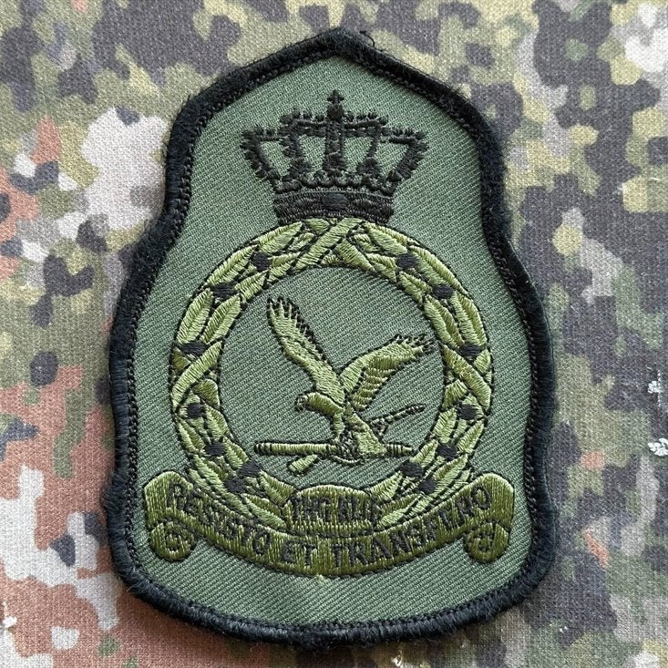 Patch Kroonembleem THG KLU (huidige DHC), Verzenden, Luchtmacht, Nederland, Embleem of Badge