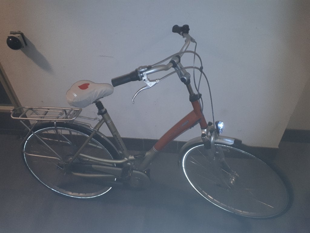 Damesfiets“Batavus"met 8 versnellingen en trommel-handremmen, Ophalen, Versnellingen, Batavus, 56 cm of meer