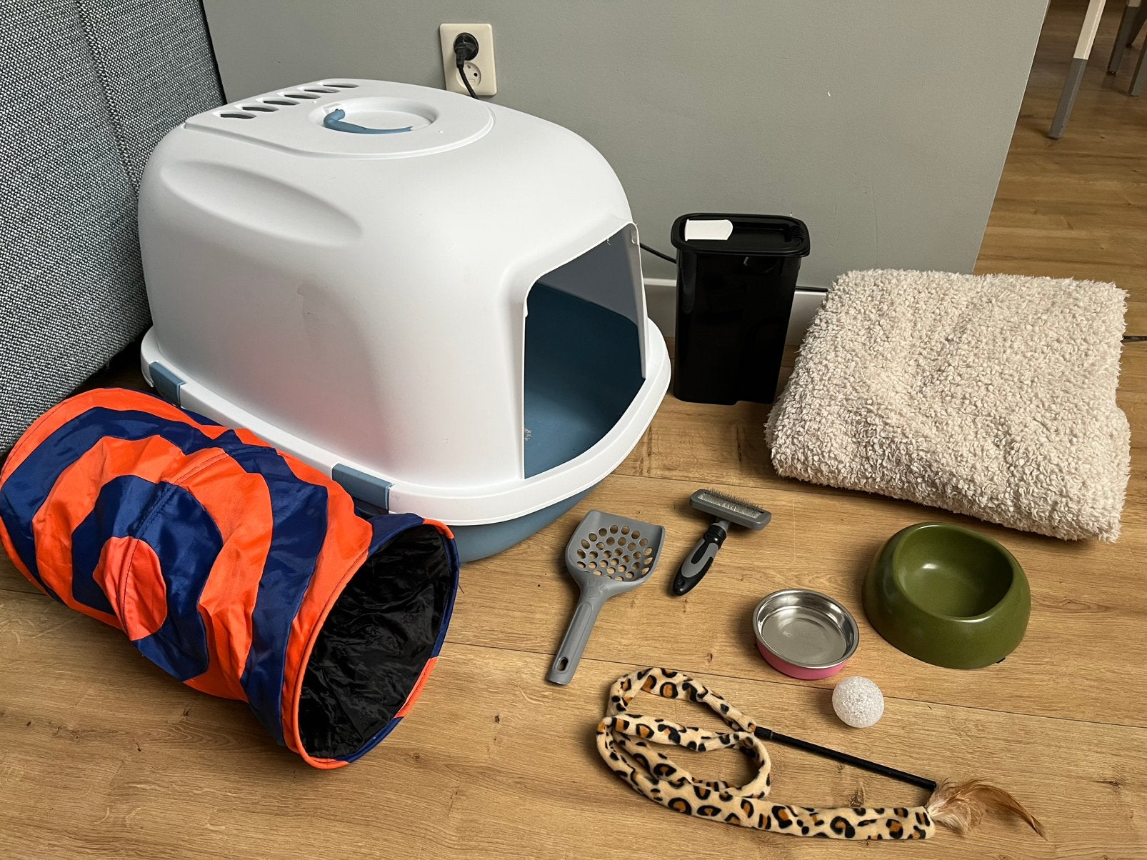 ==MOOI== Kitten pakket kattenbak speeltunnel voerbak schep, Ophalen of Verzenden
