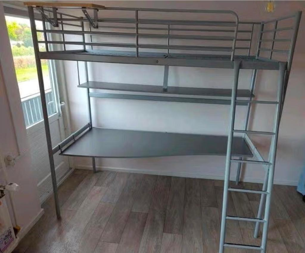 Hoogslaper met bureau 90x200 cm svarta hoogslaper, Huis en Inrichting, Slaapkamer | Stapelbedden en Hoogslapers, Ophalen, Gebruikt