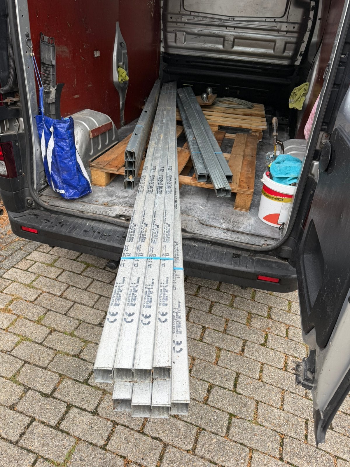 Metal stud, Ophalen of Verzenden, Zo goed als nieuw