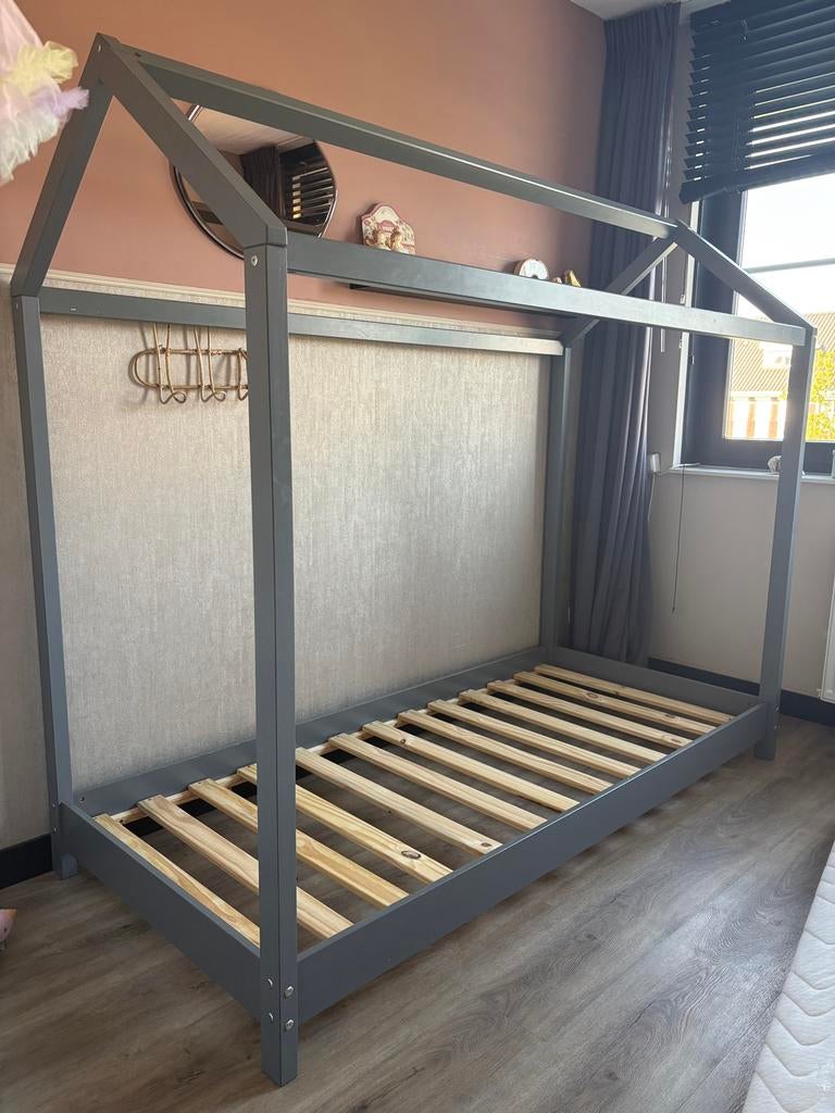 Kinderbed huisje 90x220 matras | ophalen Uden of Schijndel, Kinderen en Baby's, Kinderkamer | Bedden, 70 tot 85 cm, Ophalen of Verzenden