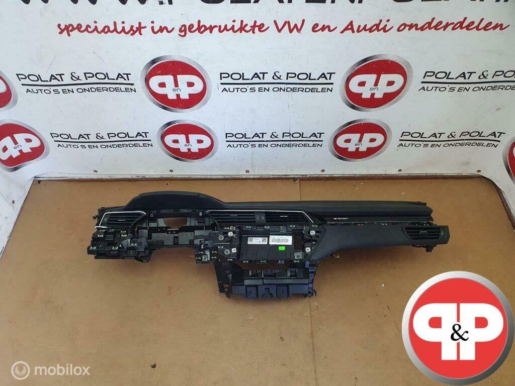 Audi E Tron 4KE Dashboard Leder Headup 4KL85773624A, Auto-onderdelen