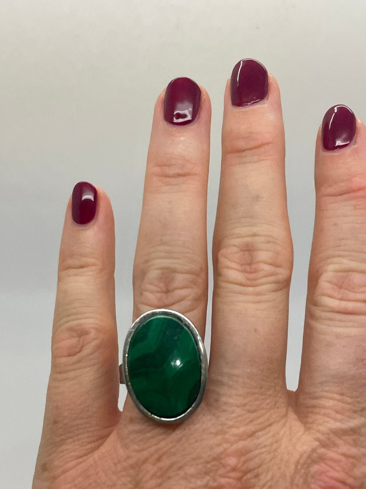 F730 Prachtige zilveren malachiet ring maat 19, 19 tot 20, Ophalen of Verzenden, X, Met edelsteen