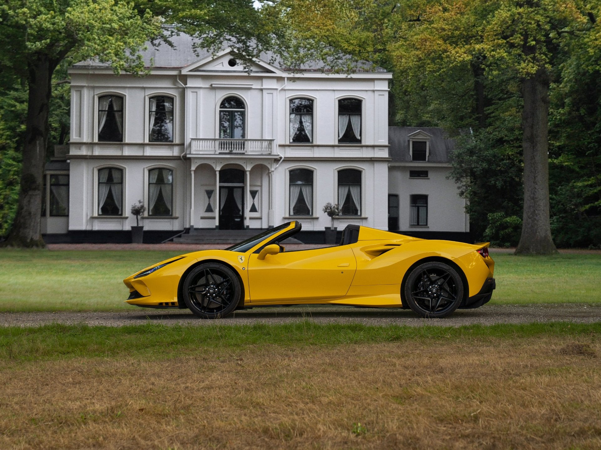 Ferrari F8 Spider 3.9 V8 HELE | Lift | JBL | Carbon interior, Auto's, Automaat, Dealer onderhouden, Gebruikt, Alcantara