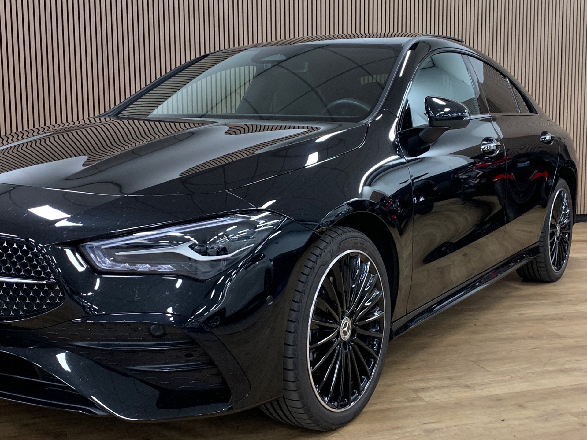 Mercedes-Benz CLA-klasse 250 e AMG Line|Camera|Navigatie|Cli, CLA, Gebruikt, 4 cilinders, 15 kWh
