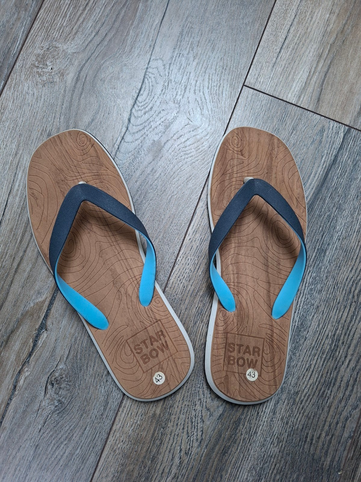Nieuwe slippers maat 43, Ophalen of Verzenden, Nieuw, Slippers