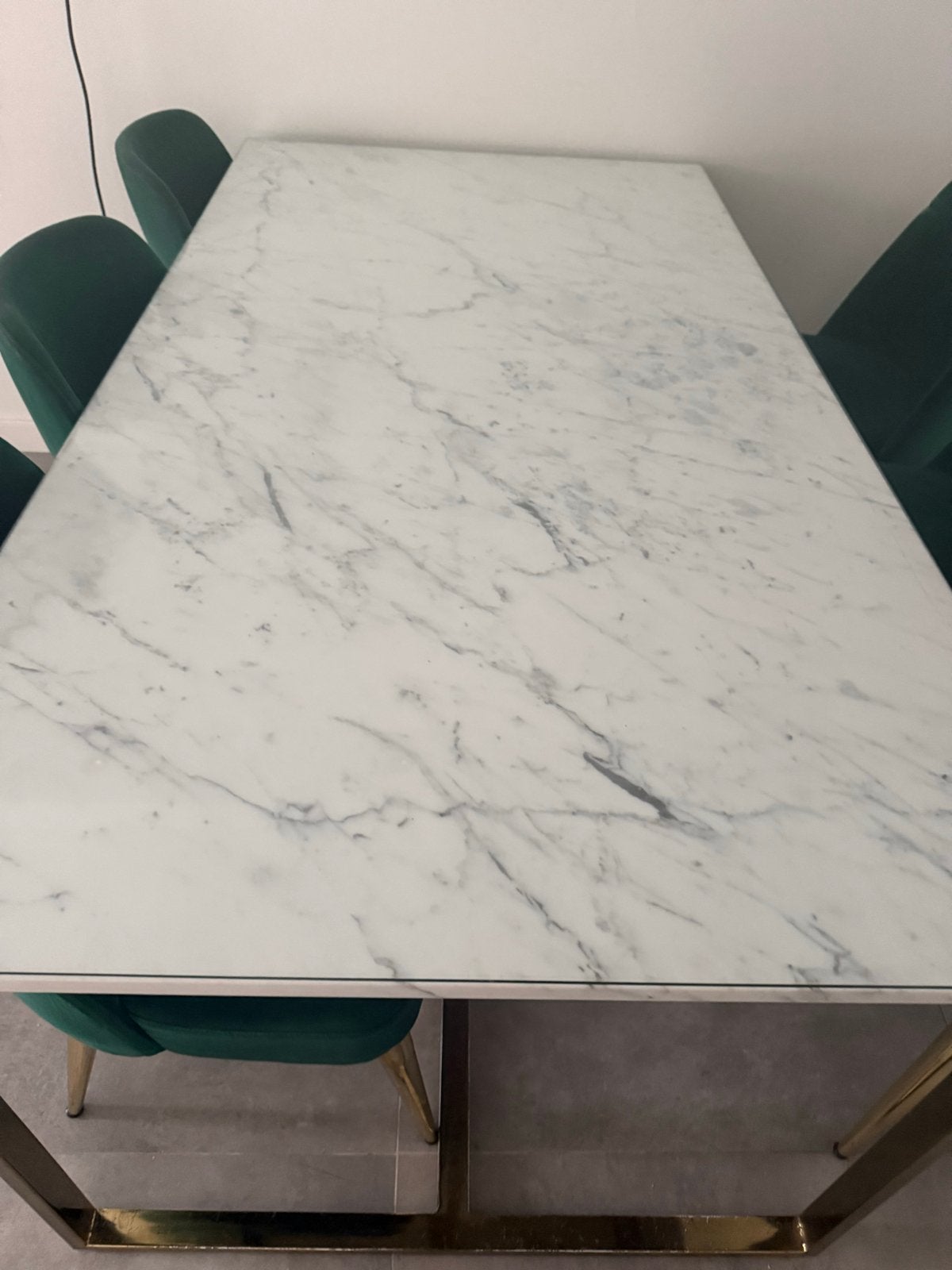 Elegante eettafel met marmeren blad en gouden onderstel, Huis en Inrichting, Ophalen, 100 tot 150 cm, 50 tot 100 cm, Zo goed als nieuw