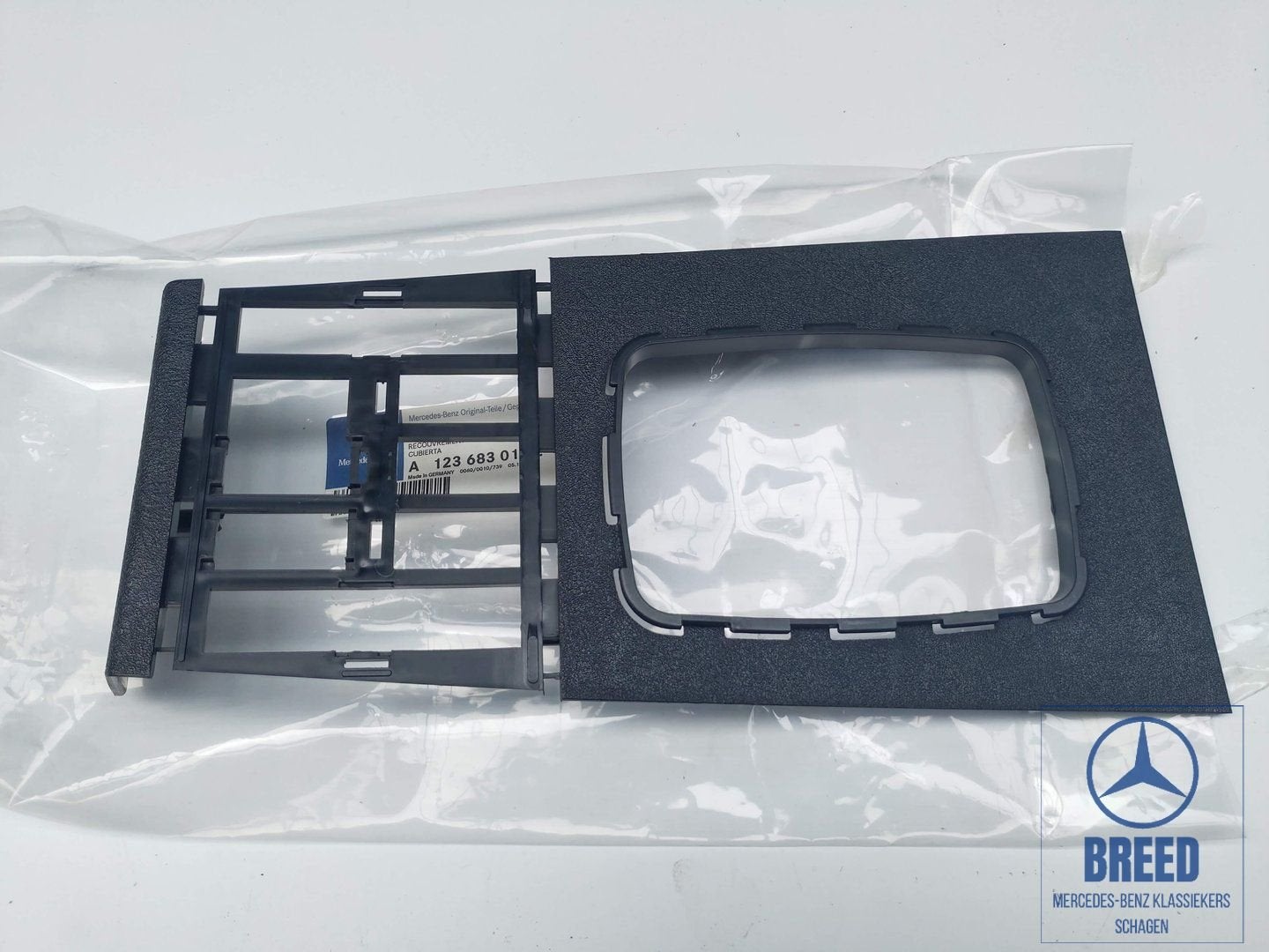 NOS afdekking middenconsole voor Mercedes-Benz W123 3e serie, -, Nieuw, Ophalen of Verzenden, -