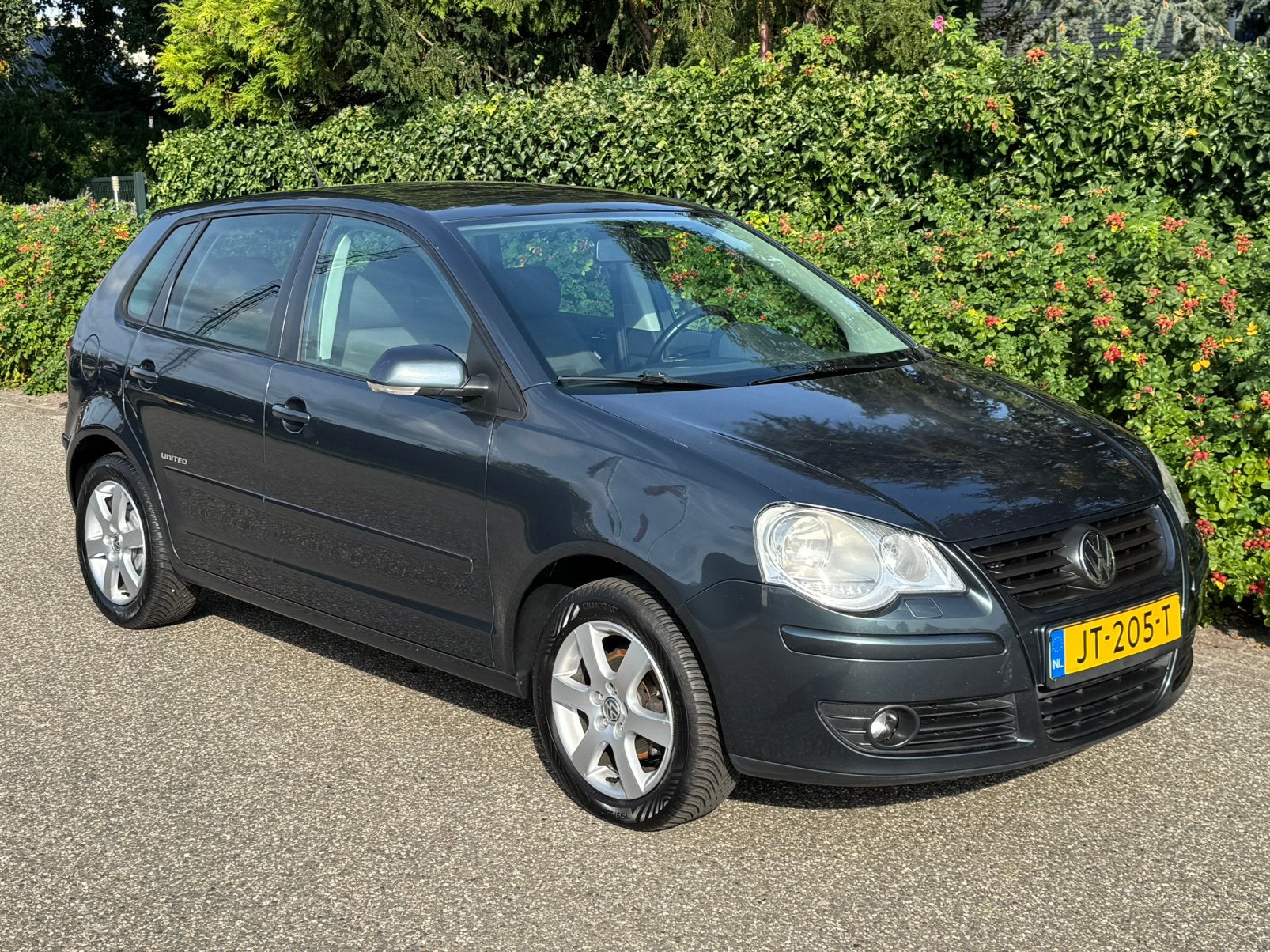 Foto 5 van Volkswagen Polo 1.2 Esyline 2008 Grijs Nieuwe Apk