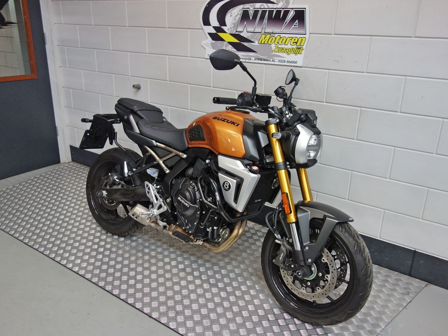 SUZUKI GSX-8T, Motoren, Motorrijbewijs A, Bedrijf, Onbekend, Meer dan 35 kW